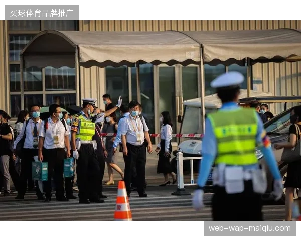 场馆智能化预算连年冲高，但入场安保仍被迫依赖人工纠错的荒诞现实